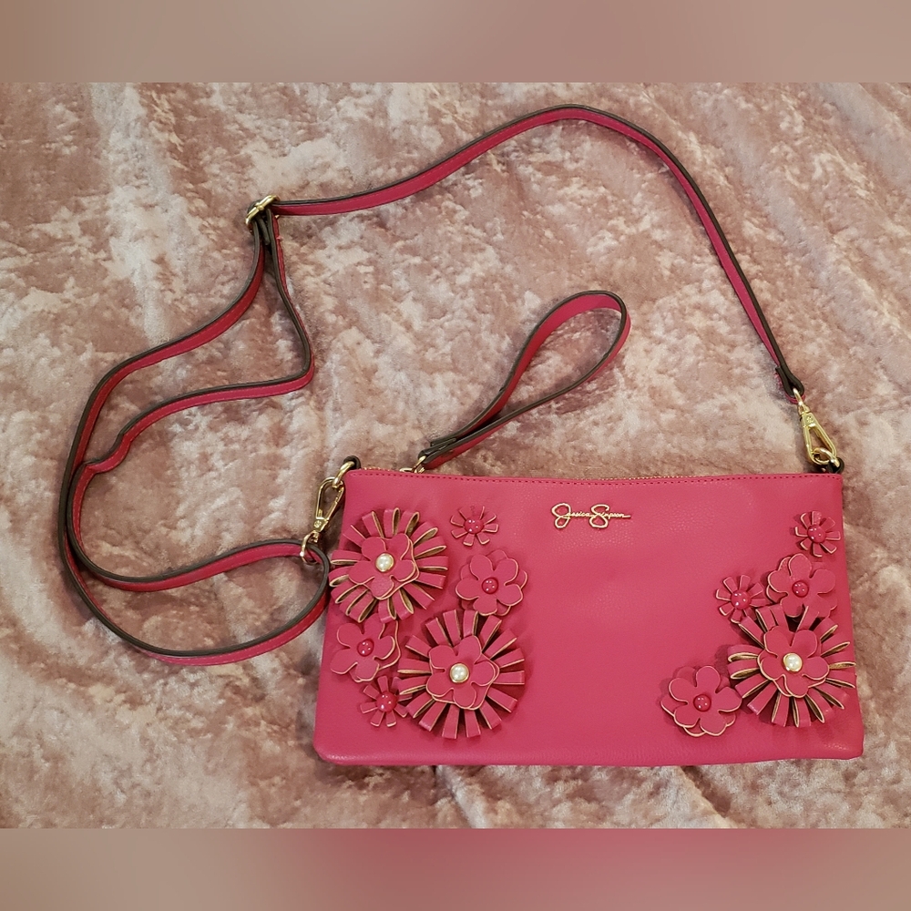 Jessica Simpson clutch